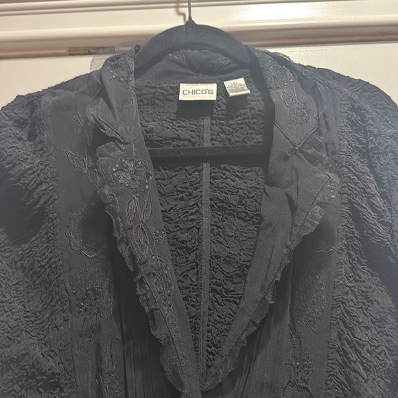 Chico’s detailed button down - Picture 8 of 15